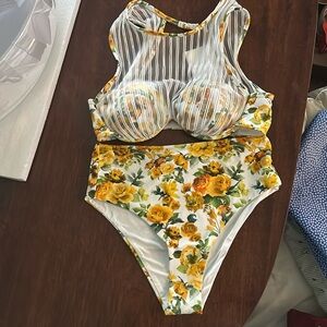 Onia Alex underwire top and Sabrina bottoms in Eden Floral